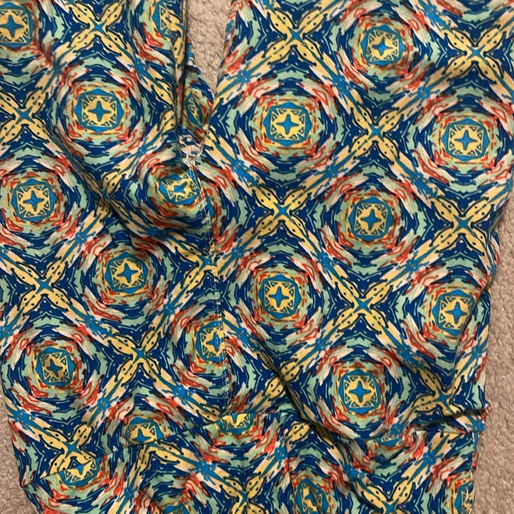 3 pairs lularoe adult leggings one size for $15 total - Picture 4 of 4
